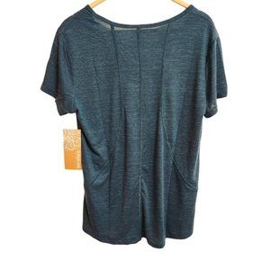 SENDARA Short Sleeved Turquoise Sustainable Athletic Tee shirt Size L
